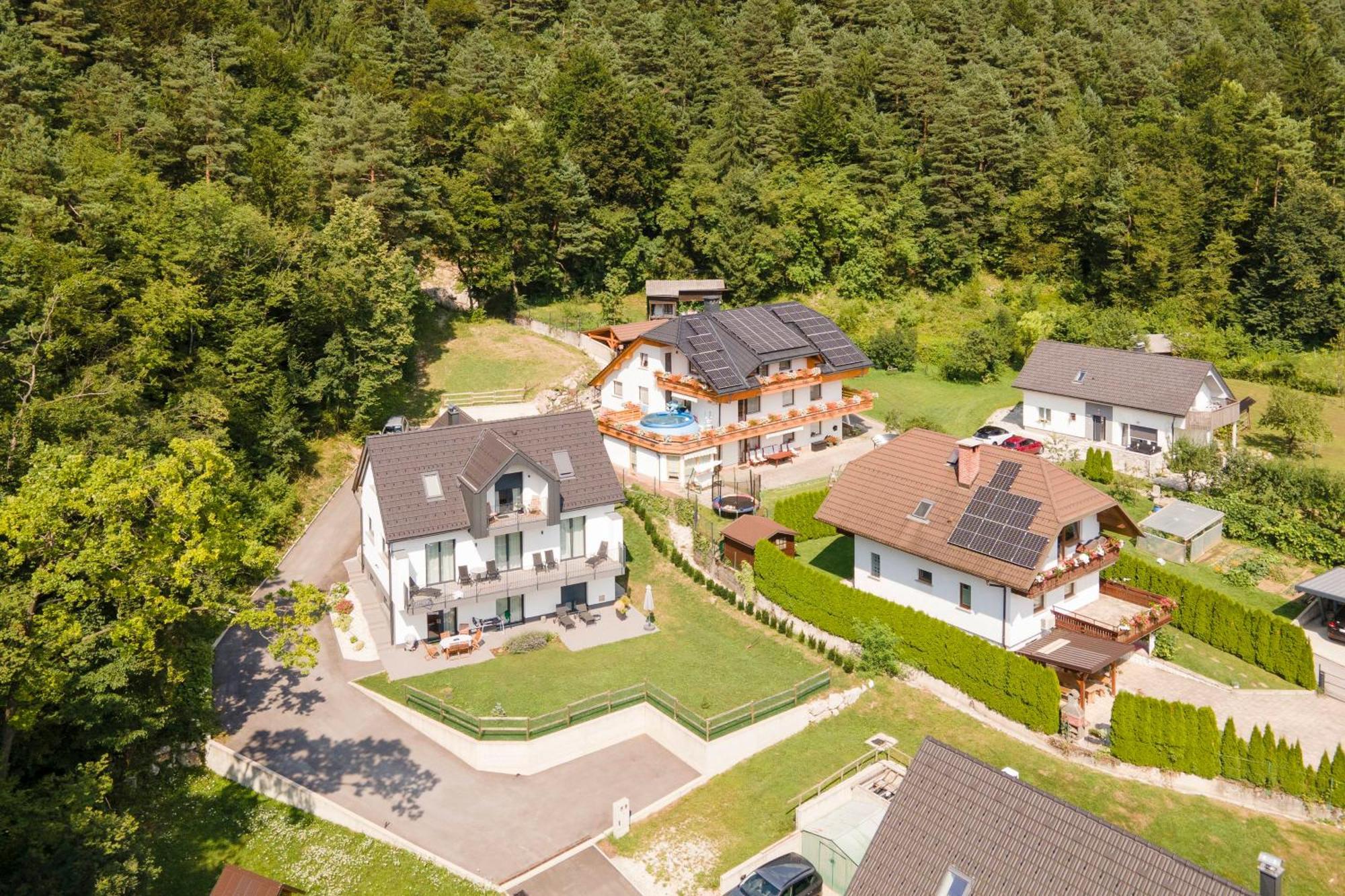 Fine Stay Apartments Zirovnica Exterior foto