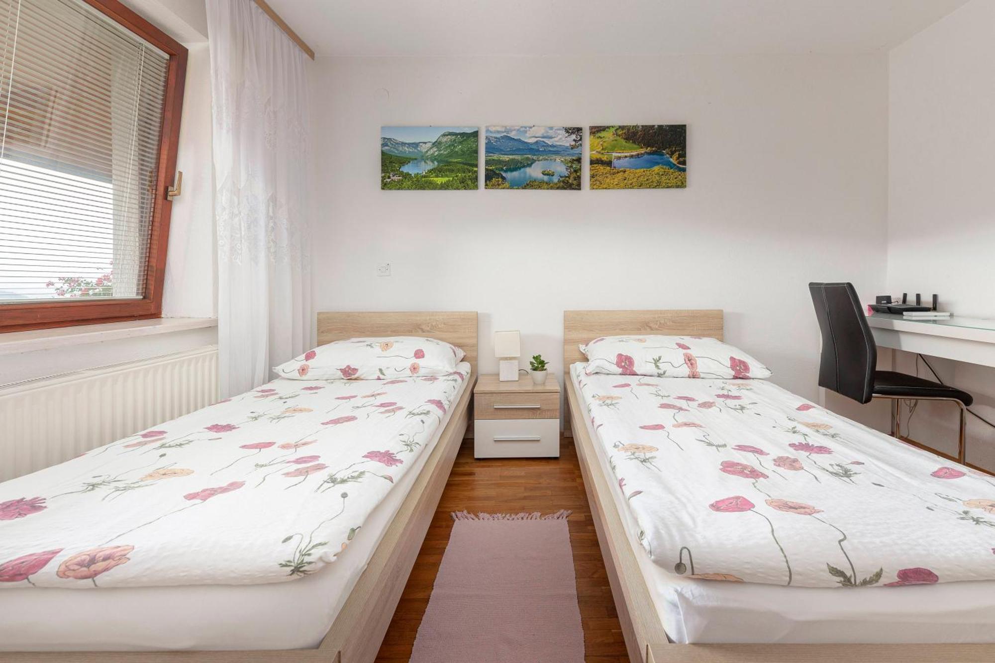 Fine Stay Apartments Zirovnica Exterior foto