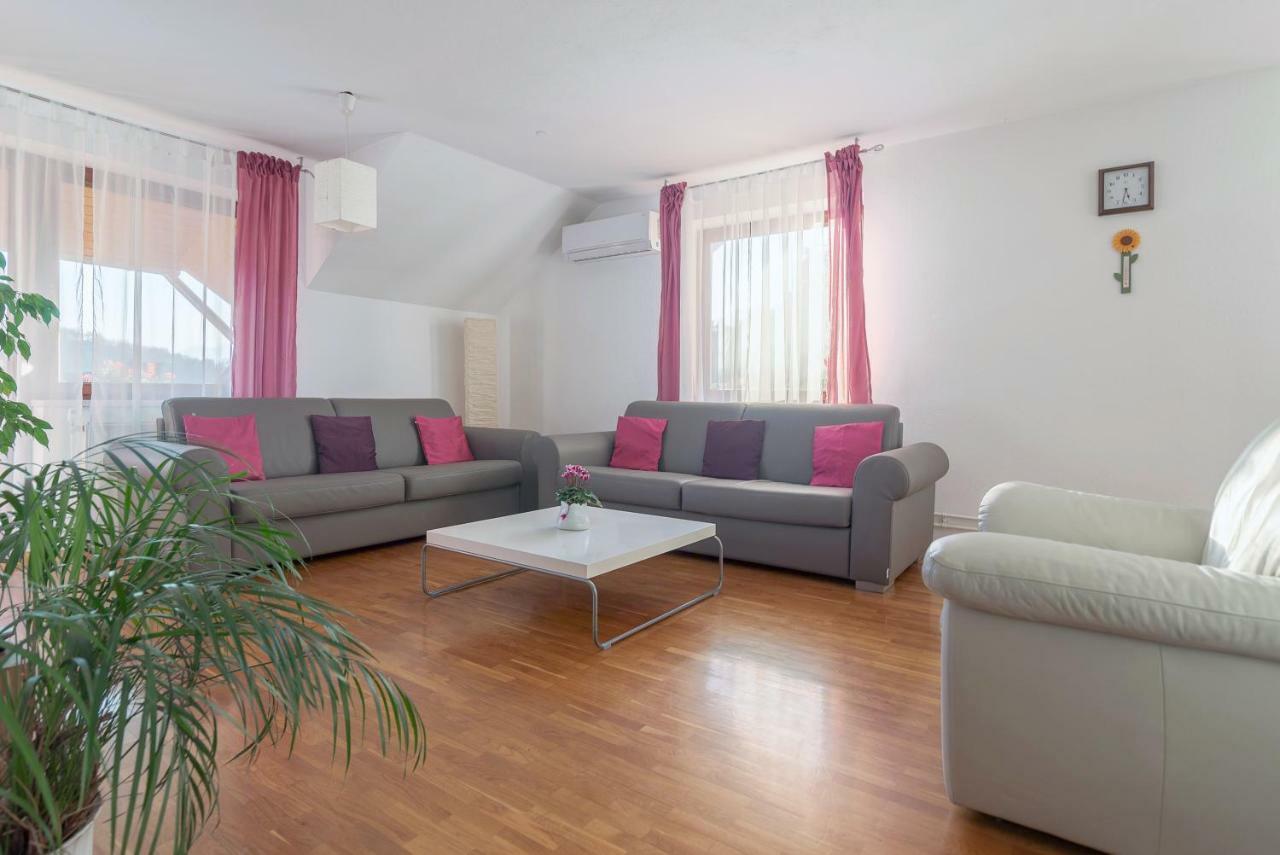 Fine Stay Apartments Zirovnica Exterior foto
